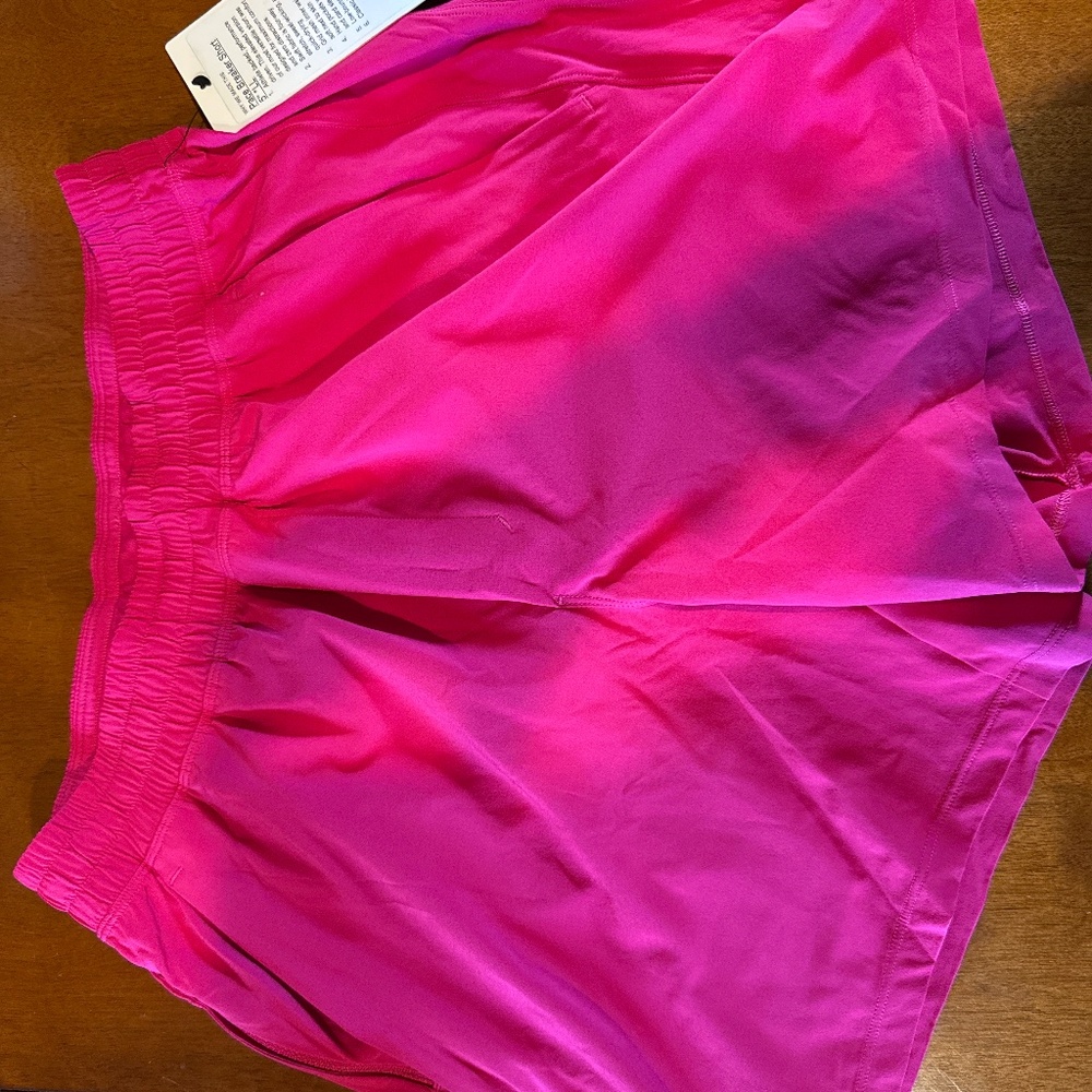 Pace breaker short 5’’ size small